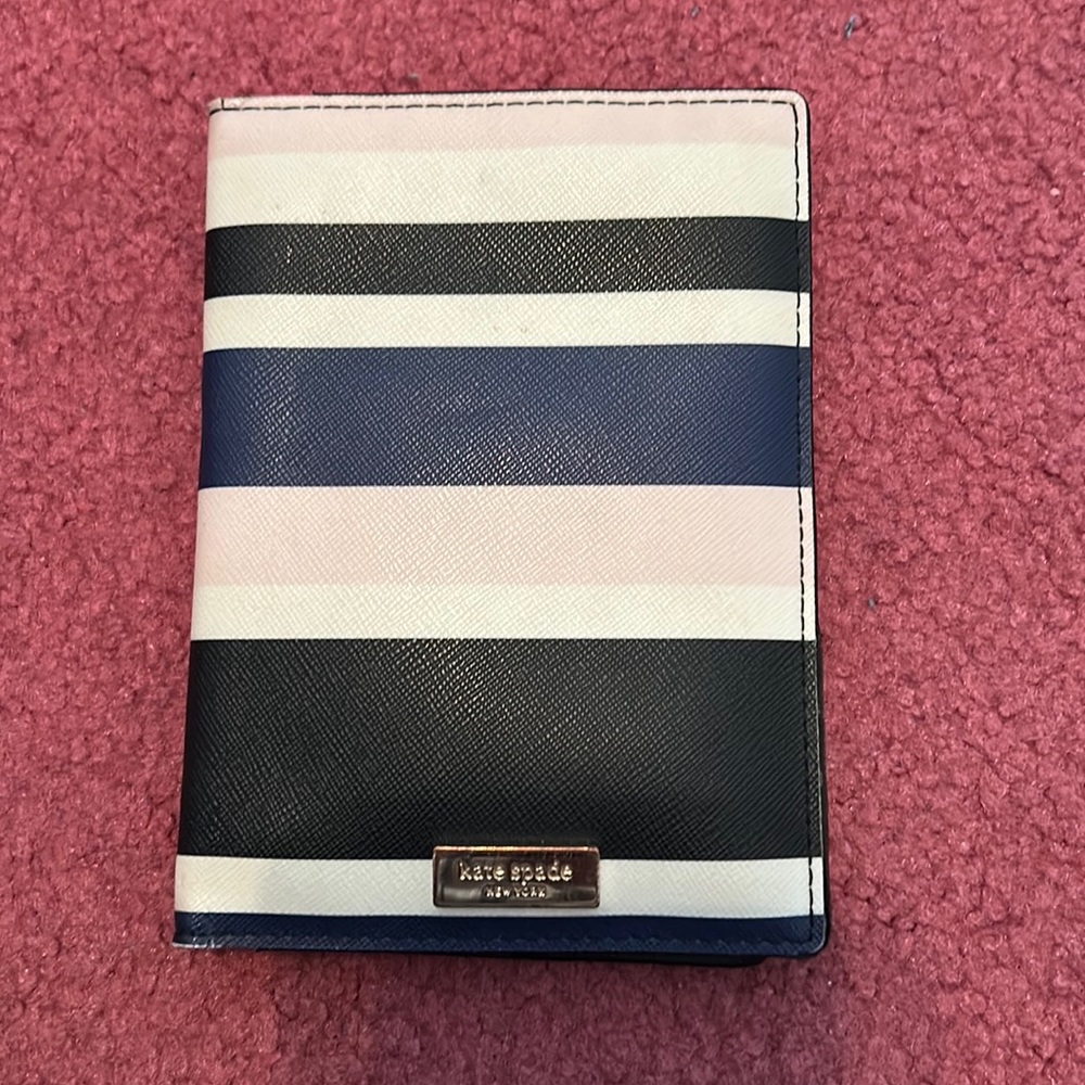 Kate spade bifold wallet